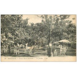 carte postale ancienne 14 HOULGATE. Ferme Marie Antoinette Jardins 1918