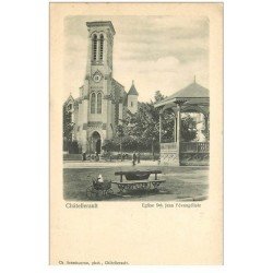 carte postale ancienne 86 CHATELLERAULT. Eglise Saint Jean Evangéliste vers 1900 et Kiosque à musique