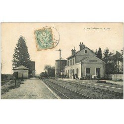 carte postale ancienne 86 COUHE VERAC. La Gare 1905 avec Train et Locomotive à vapeur