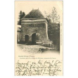 carte postale ancienne 86 COUHE VERAC. Porte du Château de Mézieux 1902 Commune de Ceaux