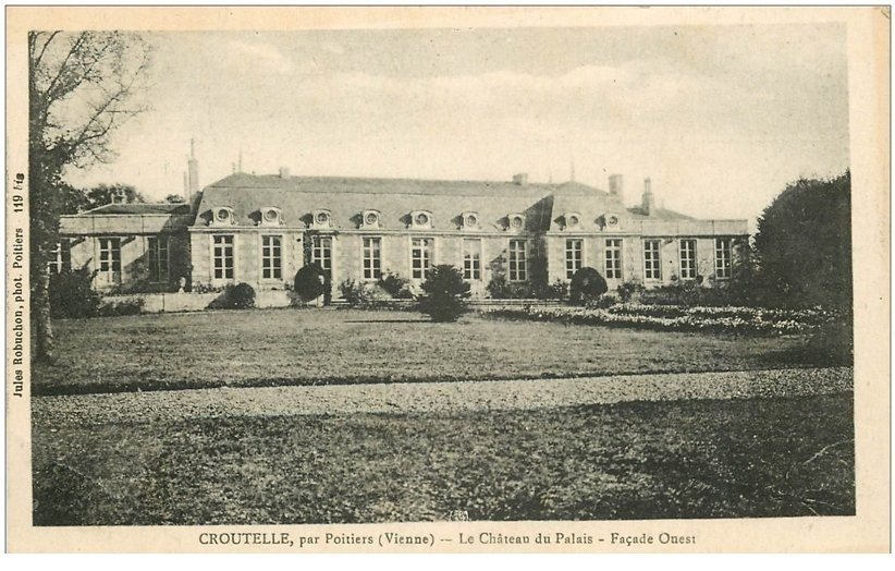 carte postale ancienne 86 CROUTELLE. Château du Palais
