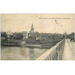 carte postale ancienne 86 INGRANDES. Le Pont vers la Ville