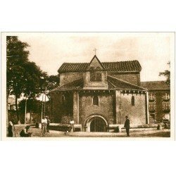 carte postale ancienne 86 POITIERS. Ouvriers devant Baptistère Saint Jean. Carte très très fine