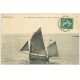 carte postale ancienne 14 HOULGATE. Pêcheurs s´apprêtant à jeter le chalut 1909