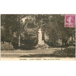 carte postale ancienne 86 POITIERS. Statue du Peintre Pérault Jardin de Blossac 1933