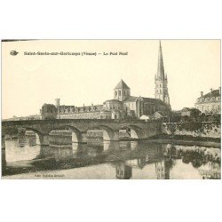 carte postale ancienne 86 SAINT SAVIN SUR GARTEMPE. Le Pont Neuf
