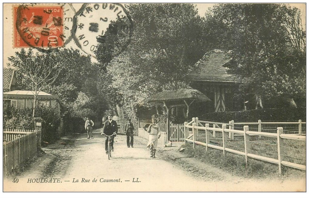 carte postale ancienne 14 HOULGATE. Rue de Caumont