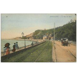 carte postale ancienne 14 HOULGATE. Tramway Hippomobile Rue des Bains 1911