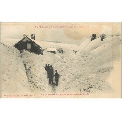 carte postale ancienne 88 AU BALLON DE SERVANCE. Douaniers sur le Sommet dans la Neige