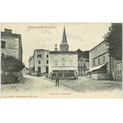 carte postale ancienne 88 BAINS LES BAINS. Place de la Fontaine