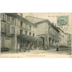 carte postale ancienne 88 BRUYERES EN VOSGES. Grand Bazar et Hôtel de Ville 1906