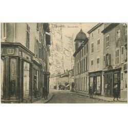 carte postale ancienne 88 CHARMES SUR MOSELLE. Grande Rue 1914 Fleuriste et Tabac. Tampon du 170 Infanterie