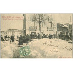 carte postale ancienne 88 GERARDMER. Une Foire pendant l'Hiver 1907 devant l'Epicerie