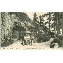 carte postale ancienne 88 LA SCHLUCHT. Voiture Autocar au Tunnel Roche du Diable