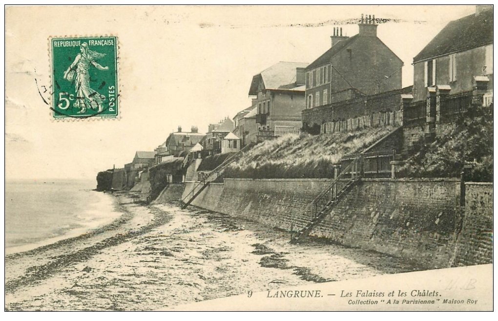 carte postale ancienne 14 LANGRUNE-SUR-MER. Falaises et Châlets 1911