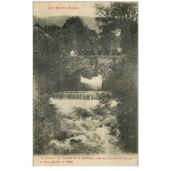 carte postale ancienne 88 LES VOSGES. Au Rudlin la Cascade de la Meurthe près Hôtel 1918