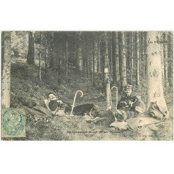 carte postale ancienne 88 LES VOSGES. Douaniers dans un Campement de Nuit 1905
