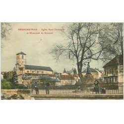 carte postale ancienne 88 NEUFCHATEAU. Eglise Saint Christophe et Monument du Souvenir avec Pêcheur et Douaniers