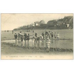carte postale ancienne 14 LANGRUNE-SUR-MER. La Plage avec Jeux d' Enfants LL11
