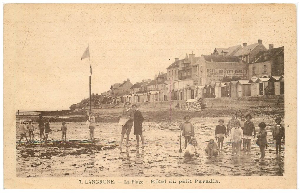 carte postale ancienne 14 LANGRUNE-SUR-MER. La Plage Hôtel du Petit Paradis