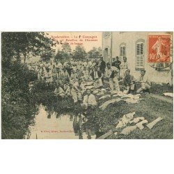carte postale ancienne 88 RAMBERVILLERS. Corvée de lavage Compagnie du 17 Bataillon de Chasseurs 1910