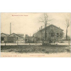 carte postale ancienne 88 RAMBERVILLERS. Entrée de la Cristallerie et Café des Bosquet avec Facteur à vélo