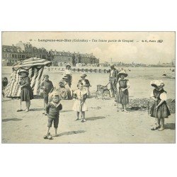 carte postale ancienne 14 LANGRUNE-SUR-MER. Partie de Croquet sur la Plage