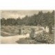 carte postale ancienne 88 VITTEL. La Roseraie avec Chien