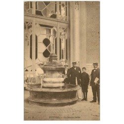 carte postale ancienne 88 VITTEL. La Source Sallée