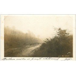 carte postale ancienne 88 VOLOGNE. Femmes Cyclistes sur Chemin 1908. Carte photo séries Jové