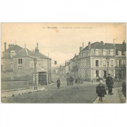 carte postale ancienne 89 AUXERRE. Route de Saint Florentin Hôtel Fiacre et Café Armand