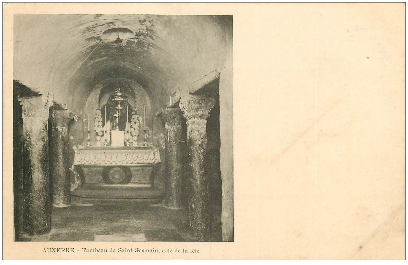 carte postale ancienne 89 AUXERRE. Tombeau de Saint Germain vers 1900
