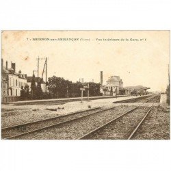 carte postale ancienne 89 BRIENON SUR ARMANCON. Intérieur de la Gare. Timbre enlevé