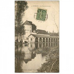carte postale ancienne 89 CHABLIS. Tour et Vaches près du Lavoir 1921