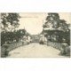 carte postale ancienne 89 CHARNY. Personnage avec brouette sur le Pont