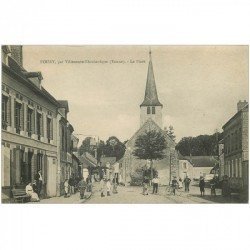89 FOISSY. La Place avec Café et Cyclistes