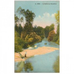 carte postale ancienne 89 HERY. Le Serein aux Beaudières avec ramasseur de Sable ou Vase