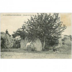 carte postale ancienne 89 LA CHAPELLE SUR OREUSE. Groupes de Roches belle animation
