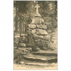 carte postale ancienne 89 LA PIERRE QUI VIRE. Monastère de Sainte Marie Station du Chemin de Croix