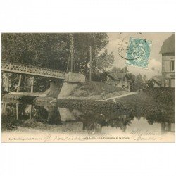 carte postale ancienne 89 LAROCHE. La Passerelle et la Poste 1904