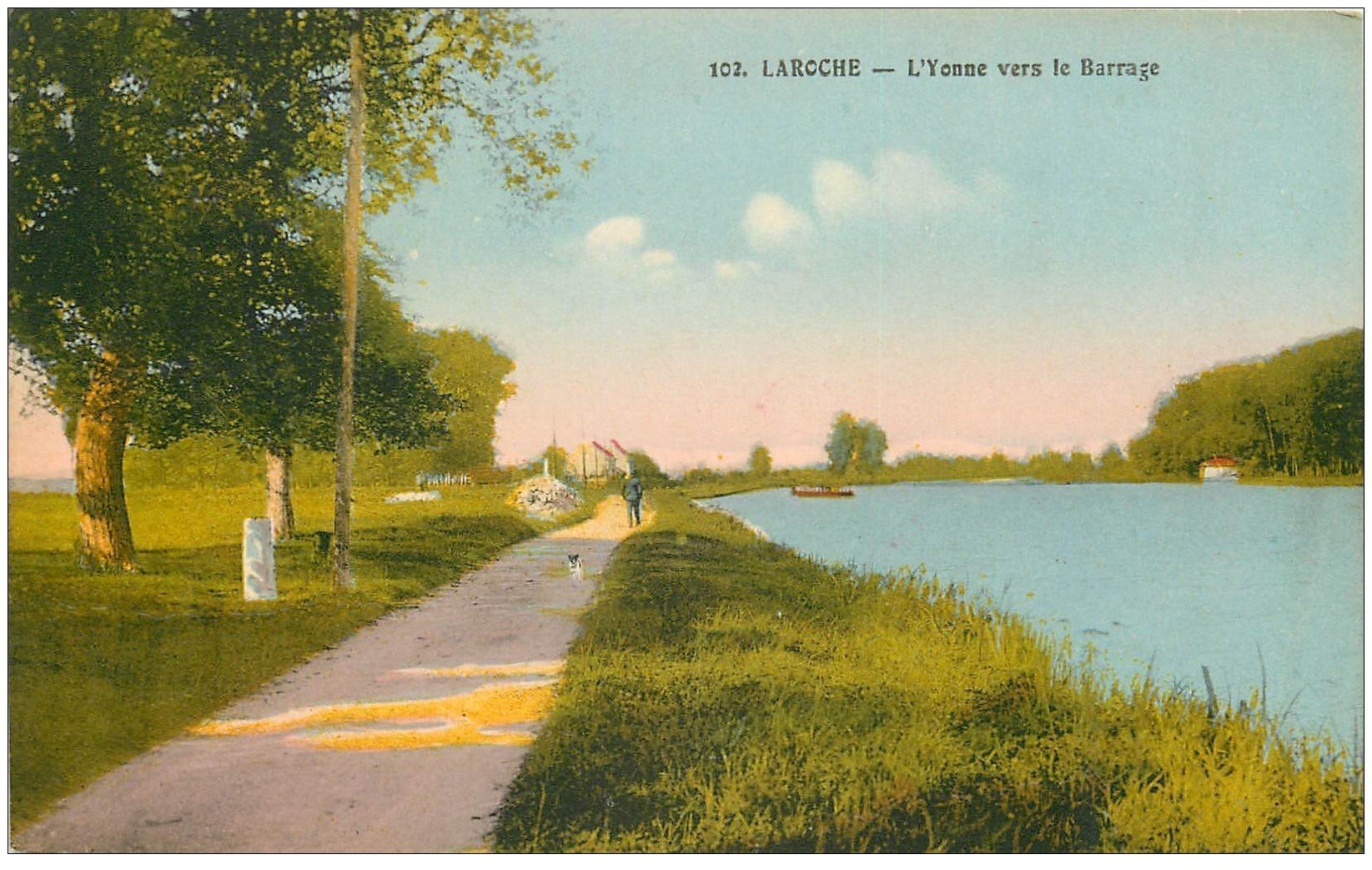 carte postale ancienne 89 LAROCHE. L'Yonne vers le Barrage promeneur et son chien