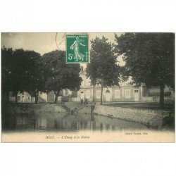 carte postale ancienne 89 MIGE. Etang et Mairie 1911