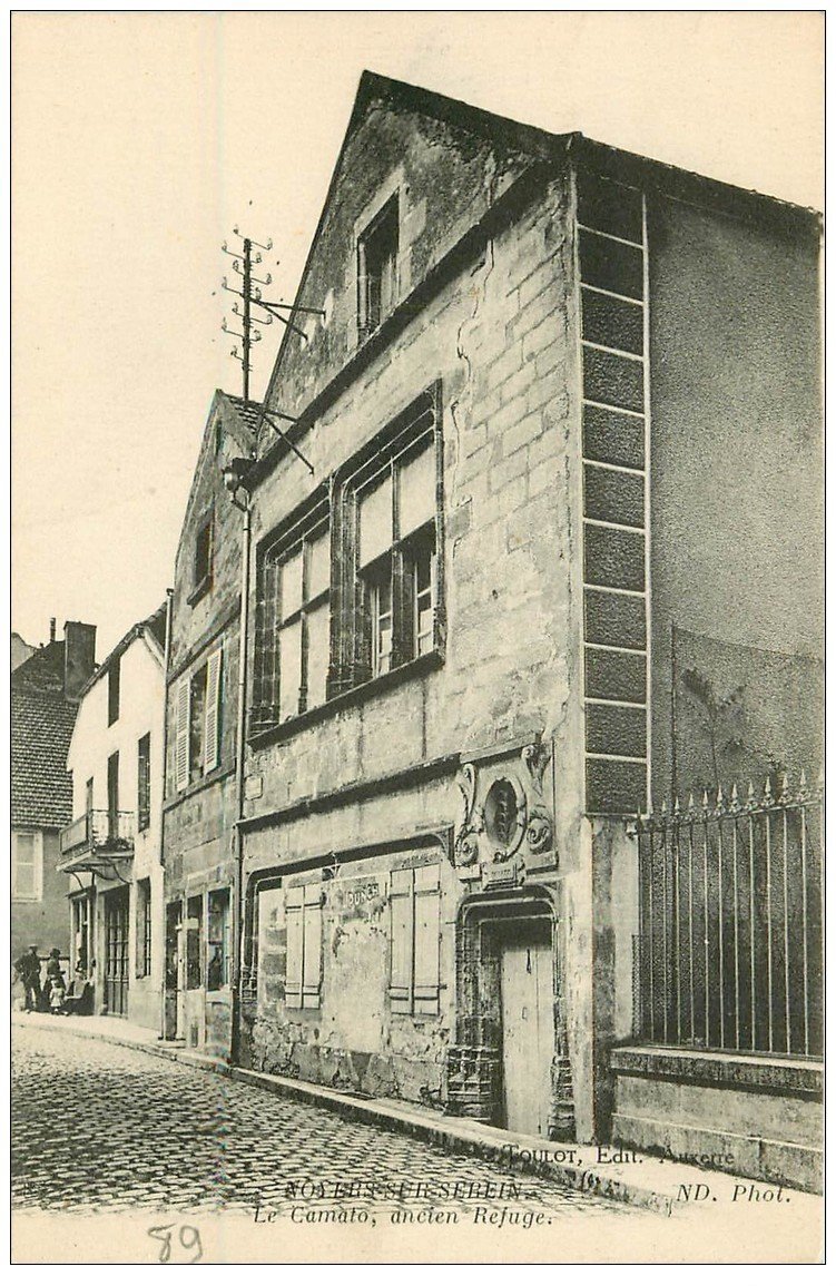 carte postale ancienne 89 NOYERS SUR SEREIN. Le Camato ancien Refuge animation