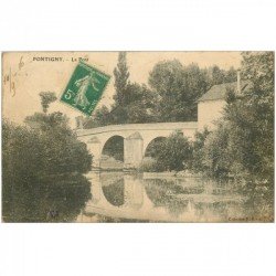 carte postale ancienne 89 PONTIGNY. Le Pont 1917. Carte utilisée 2 fois...