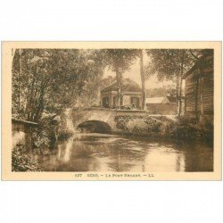 carte postale ancienne 89 SENS. Attelage sur le Pont Bruand proche de l'Auberge de la Vanne