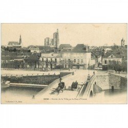 carte postale ancienne 89 SENS. Attelages sur Pont de l'Yonne Entrée de la Ville