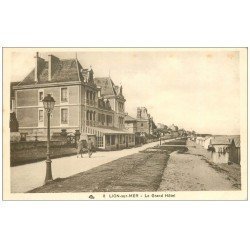 carte postale ancienne 14 LION-SUR-MER. Le Grand Hôtel