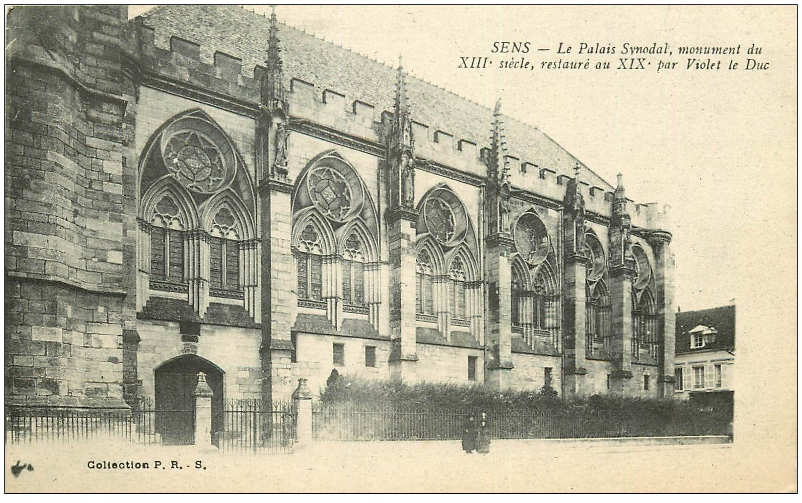 89 SENS. Le Palais Synodal