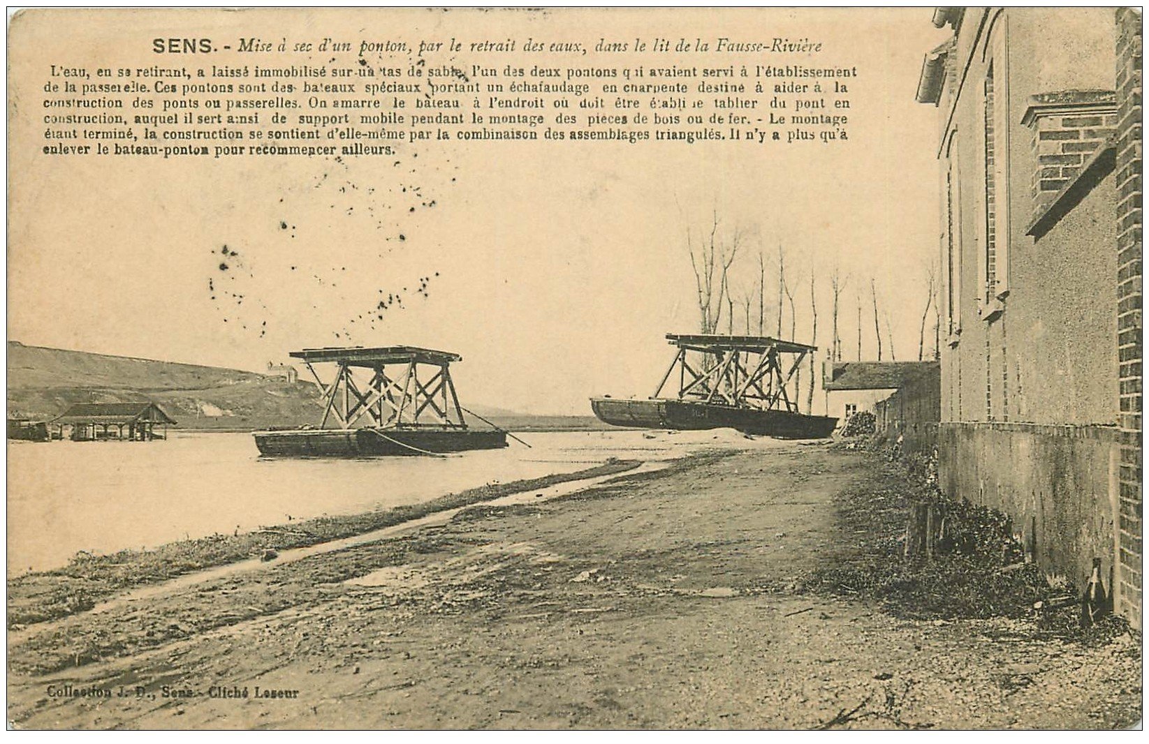 89 SENS. Mise à sec d'un Ponton par retrait des eaux Lit de la Fausse Rivière 1914