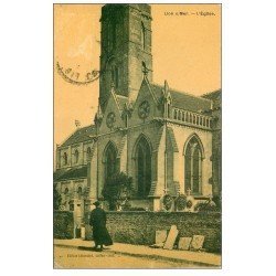 carte postale ancienne 14 LION-SUR-MER. L'Eglise et son Curé. Timbre absent